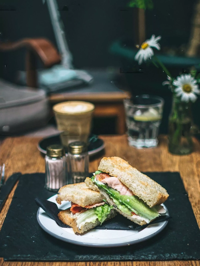 calum-lewis-387585-unsplash-658a8cd6777e0